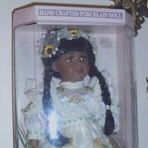Vintage Rare Collectible Bisque Porcelain Limited Collectors Edition Doll - Picture 3 of 9